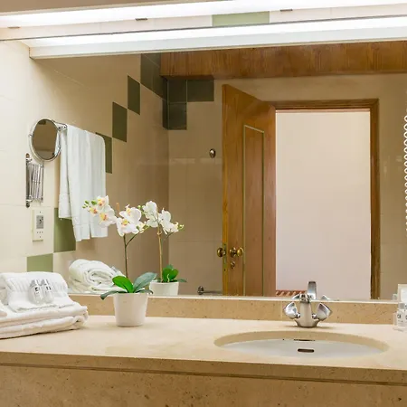 Luna Da Oura Apartmanhotel 4*