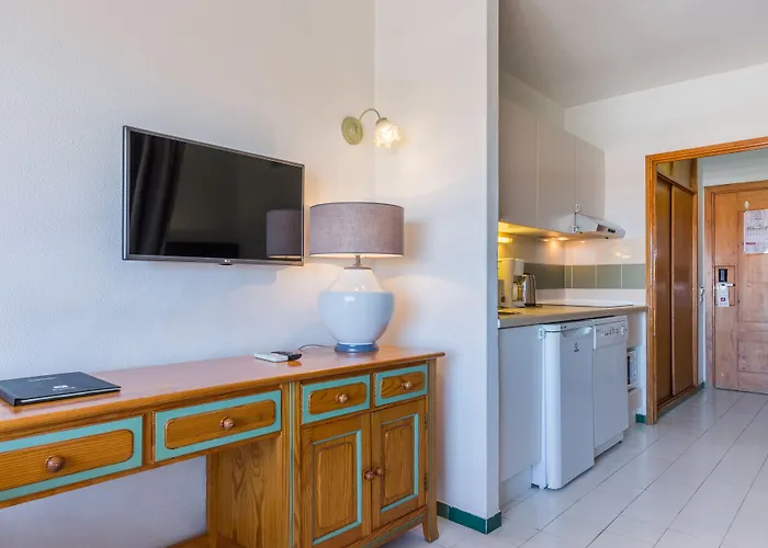 Aparthotel Luna Da Oura 4*