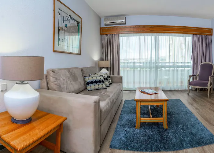 Luna Da Oura Aparthotel 4*