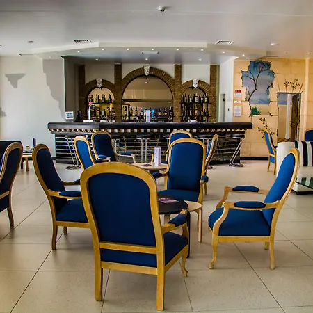 卢纳大浦酒店 公寓式酒店 阿尔布费拉