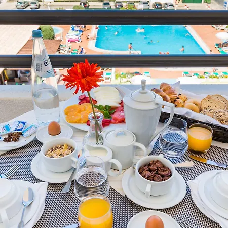 卢纳大浦酒店 4*