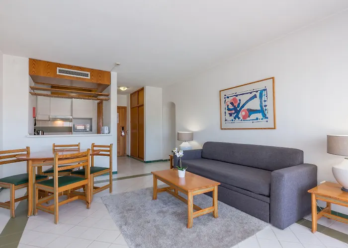 루나 다 오우라 아파트호텔 알부페이라