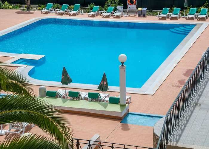 Luna Da Oura Apartmanhotel