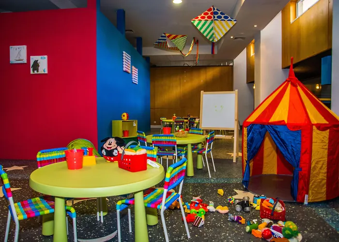 卢纳大浦酒店 阿尔布费拉