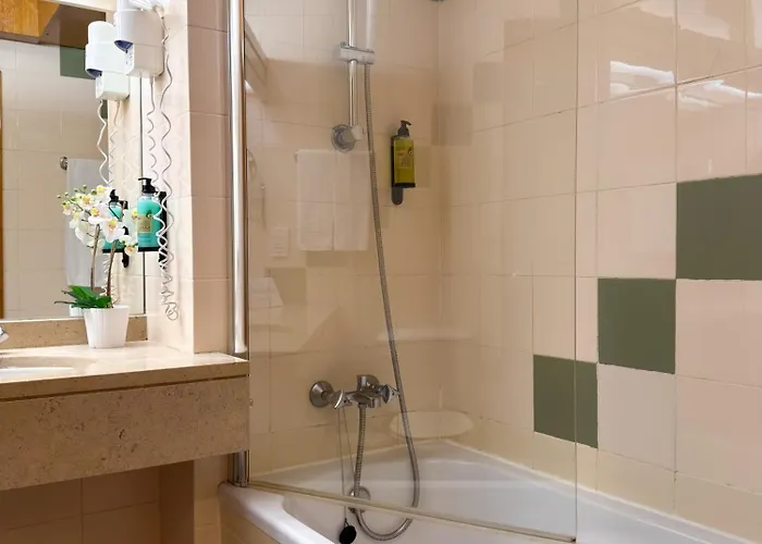 Apartmanhotel Luna Da Oura 4*