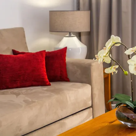 Luna Da Oura Албуфейра