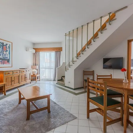 Luna Da Oura Албуфейра